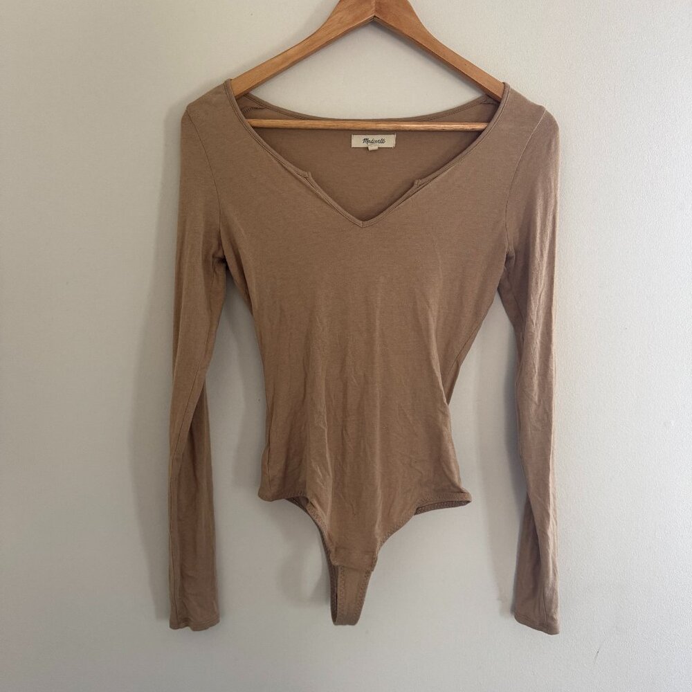Madewell Long Sleeve V-Neck Bodysuit in Camel Tan